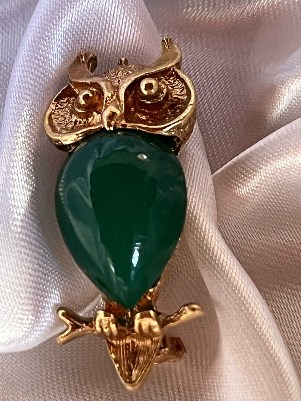 Vintage Gerry's Style Gold-Tone Owl "Jelly Belly" Brooch Pin with Green Cabochon
